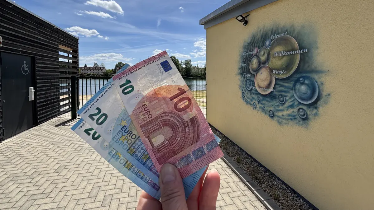 Das Jahnbad Weißwasser startet am 1. Juni 2026 in seine neue Saison. Kurz vorher wird im Stadtrat in Weißwasser über die Eintrittspreise entschieden.