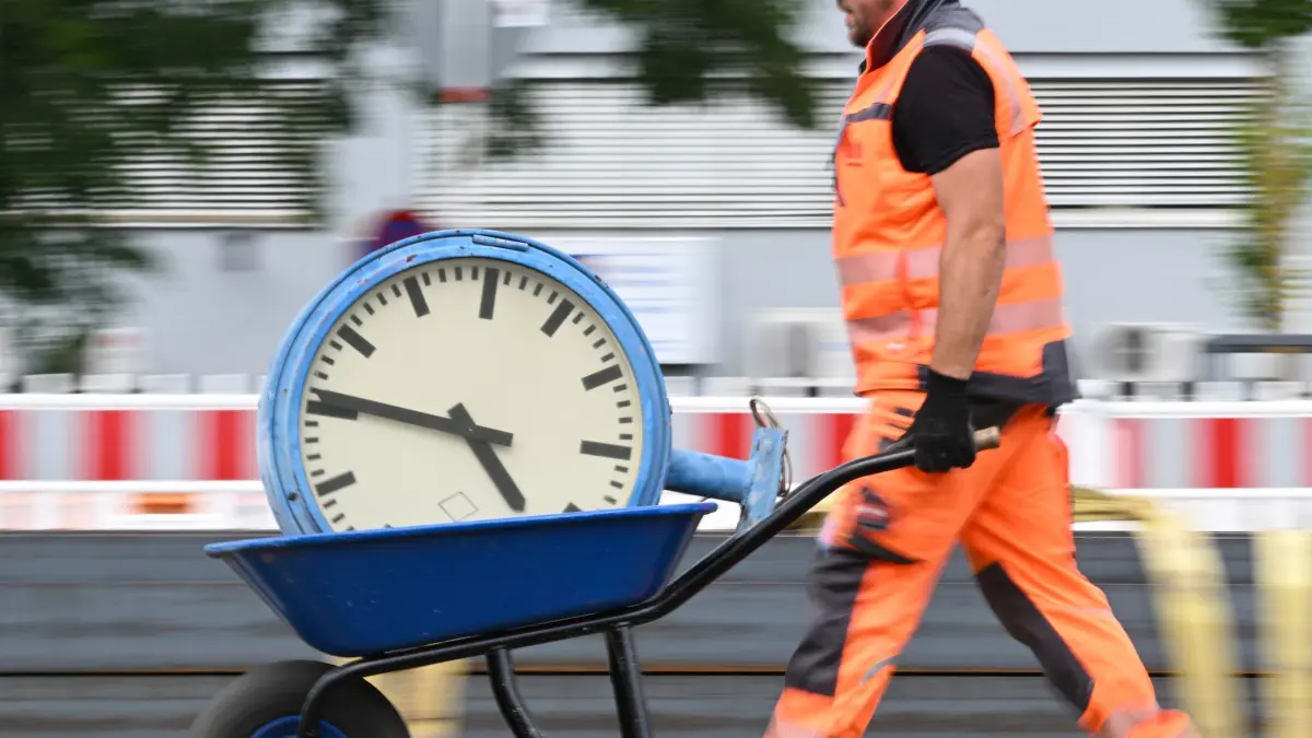 Jeder Zweite wünscht sich kürzere Arbeitszeiten