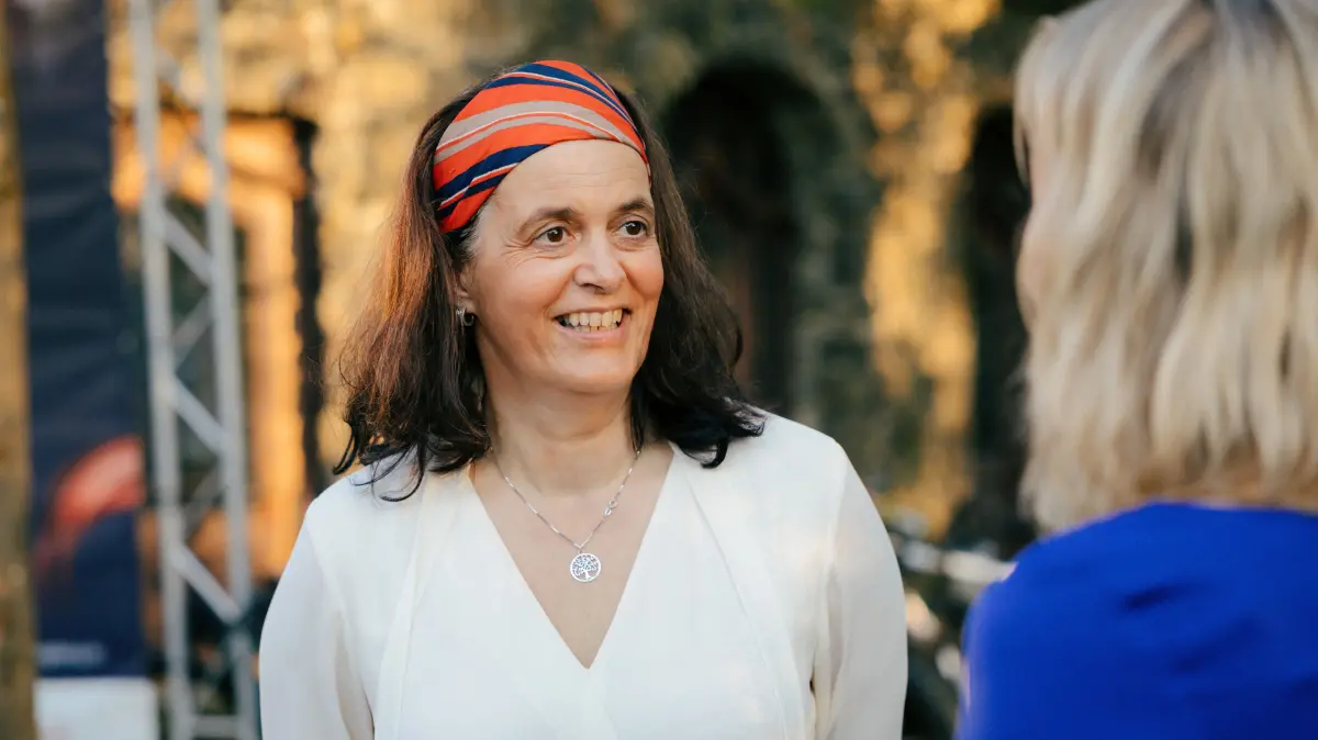 Prof. Dr. Claudia Traidl-Hoffmann sieht Allergien als Warnsignal: Was sich in Umwelt und Klima verändert, kommt längst auch im Körper an.