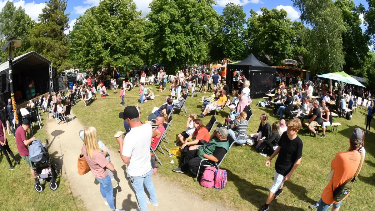 Vier Veranstaltungen bei Stadtpark Open Air im „Central- Park“ von Elsterwerda mit temporär unterschiedlicher Resonanz.
