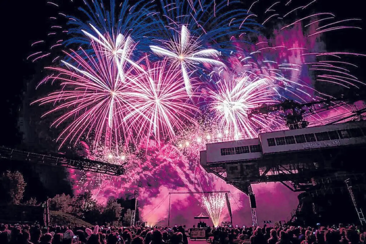Am 8. August zieht die Magie der Pyro-Games wieder Tausende Besucher zur F60 nach Lichterfeld. Tickets: 0355 481 568 ⇥Foto: M. Knape