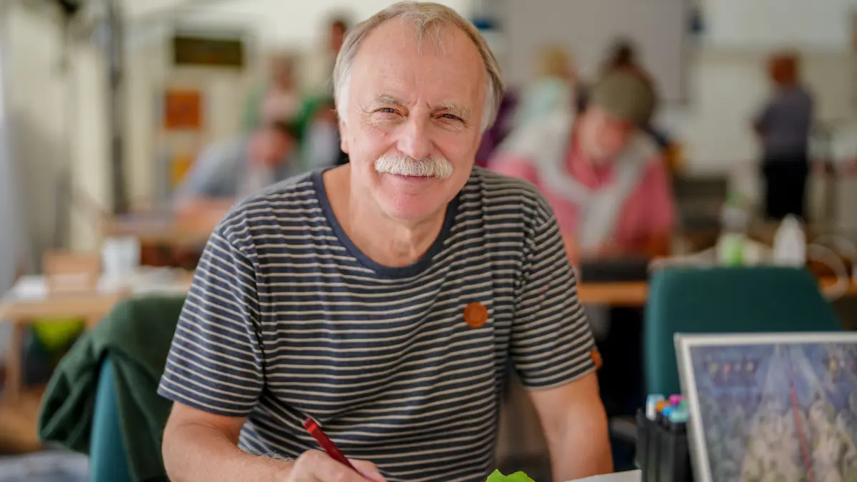 Karikaturist Valeriu Kurtu