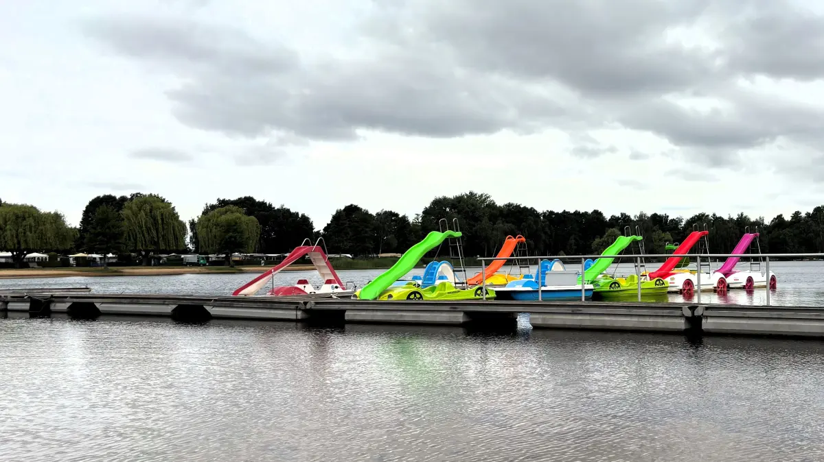 Die Wassertreter am Kiebitz in Falkenberg harren ihrer zukünftigen Bestimmung.