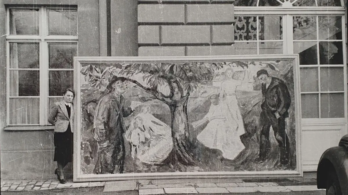 Raubgut: ein beschlagnahmten Gemälde von Edvard Munch vor Schloss Schönhausen, 1938/39