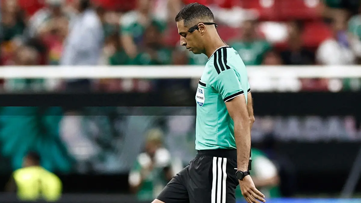 Egyptian referee Amin Mohamed Omar gestures during the 2026 World Cup Group A football match between South Korea and the Czech Republic at the Guadalajara Stadium in Zapopan on June 11, 2026. (Photo by Ulises RUIZ / AFP)