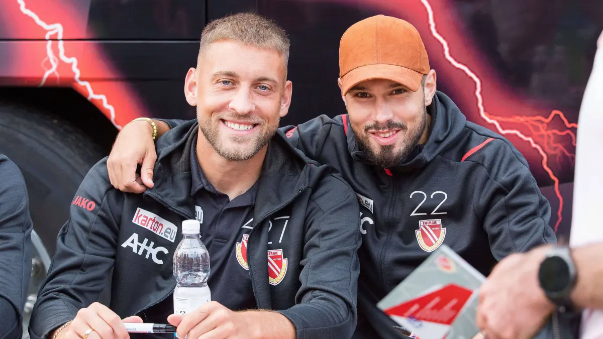 Dennis Slamar (links) und Niclas Erlbeck haben gemeinsam für Energie Cottbus gespielt.