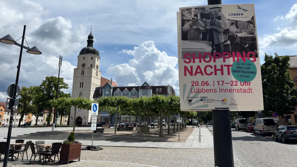 Am 20. Juni 2026 wird von 17 Uhr bis 22 Uhr in Lübben die Shoppingnacht veranstaltet.