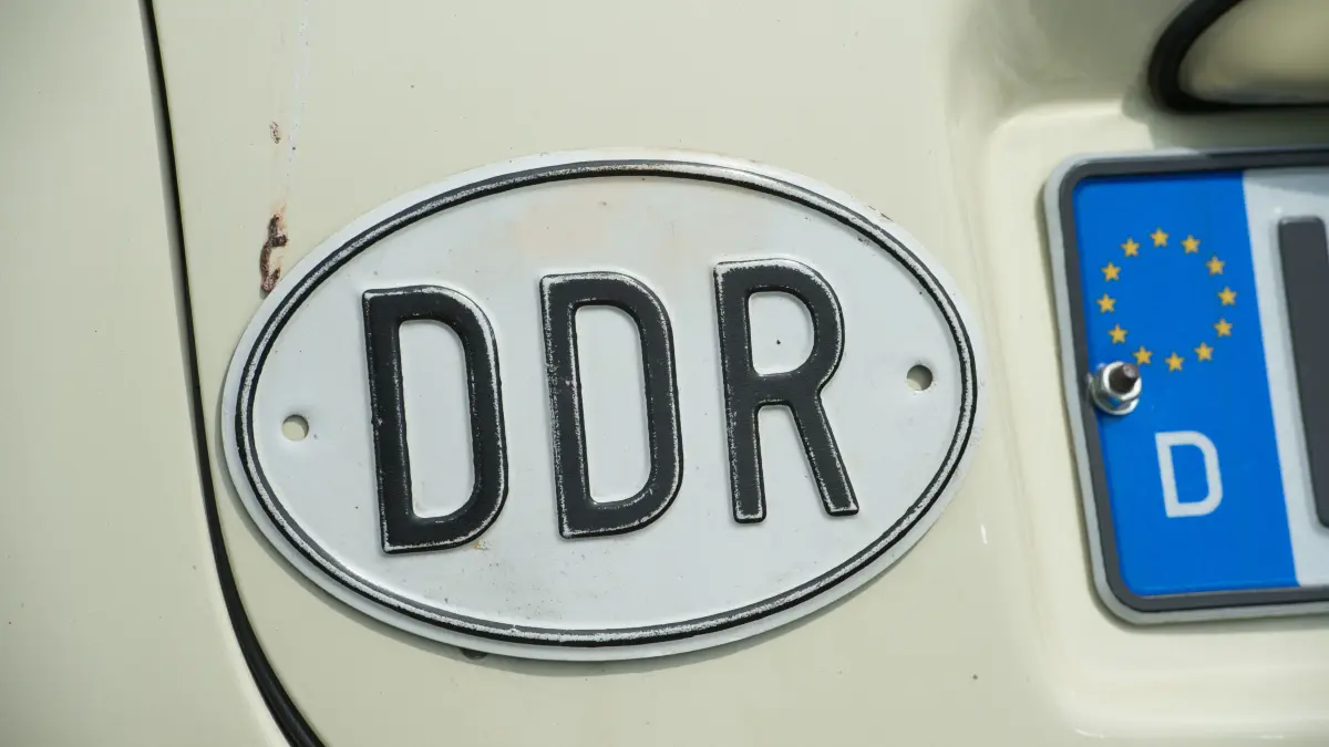 Wie gut kennst du die DDR? Teste dein Wissen im ultimativen Quiz.