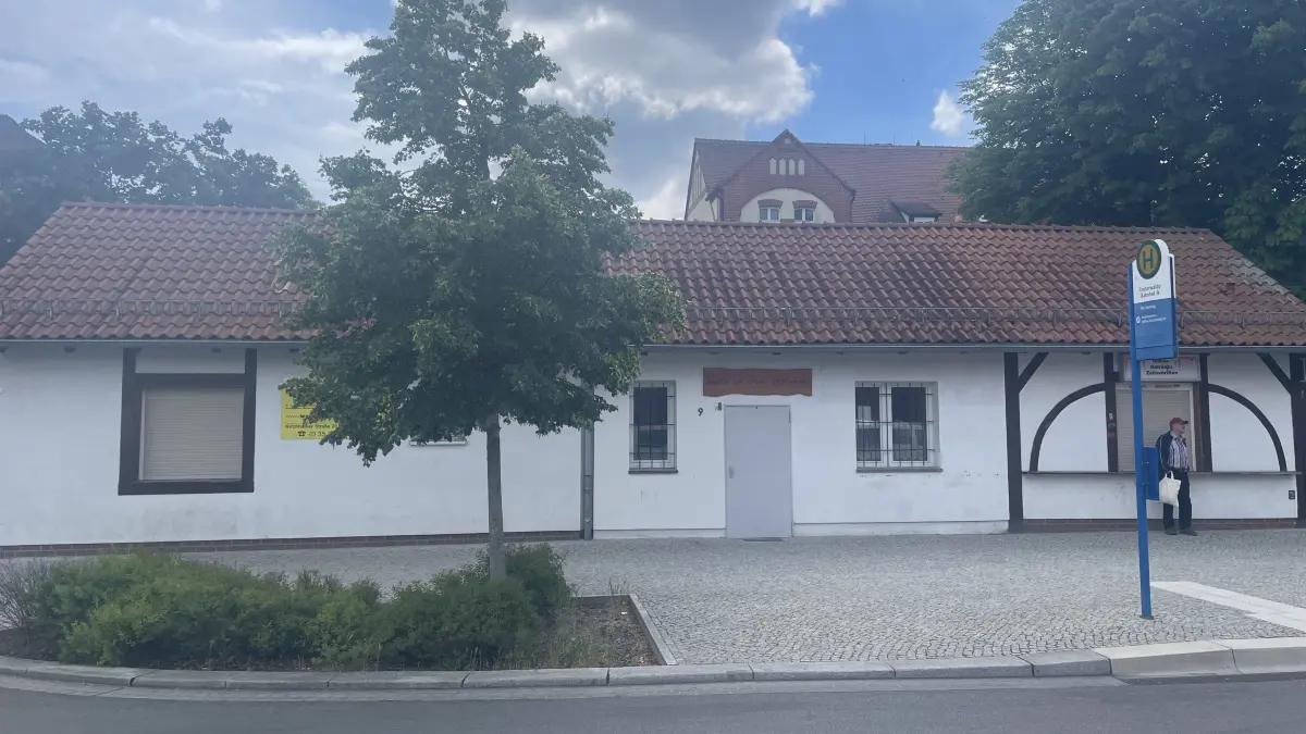 Der Kiosk am Bahnhof Finsterwalde ist seit mehreren Monaten geschlossen. Das soll sich jetzt ändern.