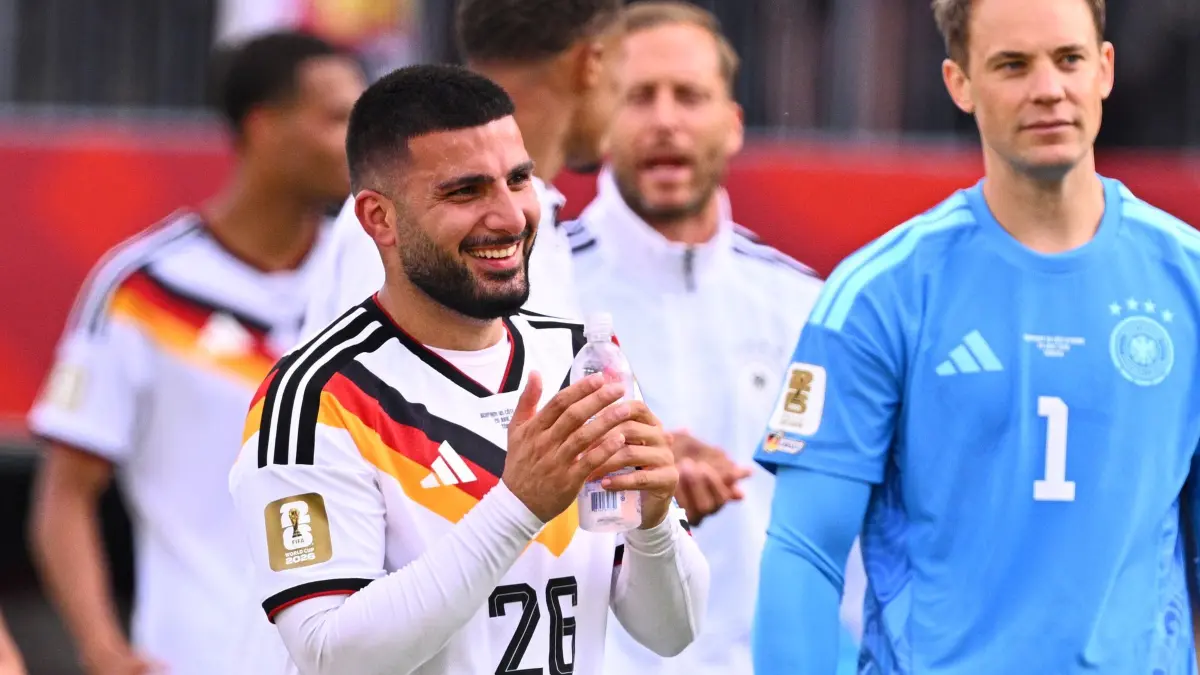 WM 2026 - Deutschland - Elfenbeinküste: 20.06.2026, Kanada, Toronto: Fußball, Männer, WM 2026, Deutschland - Elfenbeinküste, Vorrunde, Gruppe E, Spieltag 2, Toronto-Stadion, Deniz Undav (Deutschland) freut sich nach dem Sieg. ACHTUNG: Gemäß den Auflagen der FIFA dürfen die Bilder ausschließlich zur redaktionellen Verwendung genutzt werden. Eine kommerzielle Nutzung ist ausgeschlossen. Zudem dürfen keine videoähnlichen Sequenzen erstellt werden, und es dürfen keine Veränderungen weder im Vordergrund noch im Hintergrund am Bild vorgenommen werden. Foto: Tom Weller/dpa +++ dpa-Bildfunk +++
