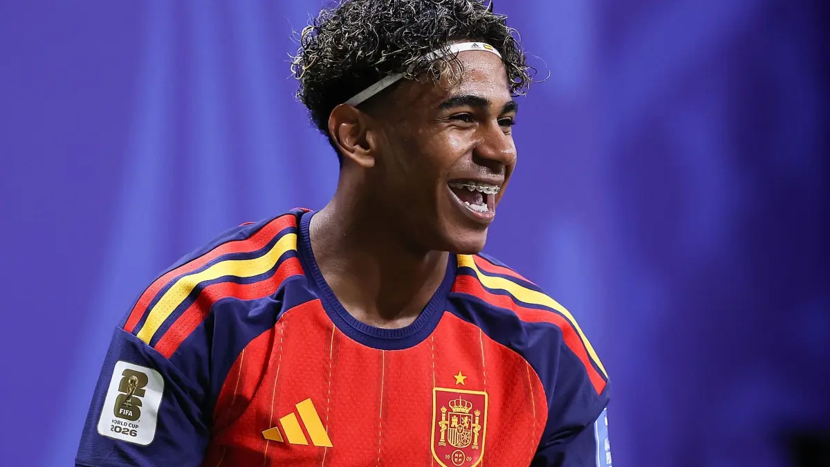 WM 2026 - Spanien - Saudi-Arabien: 21.06.2026, USA, Atlanta: Fußball, Männer, WM, Spanien - Saudi-Arabien, Vorrunde, Gruppe H, 2. Spieltag, Atlanta-Stadion. Lamine Yamal aus Spanien jubelt nach seinem Tor im Spiel. Foto: Wang Kaiyan/XinHua/dpa +++ dpa-Bildfunk +++