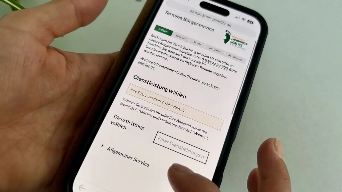 Auch auf dem Handy kann der Bürger Termine machen, wenn er in der Kreisverwaltung Görlitz etwas erledigen möchte.