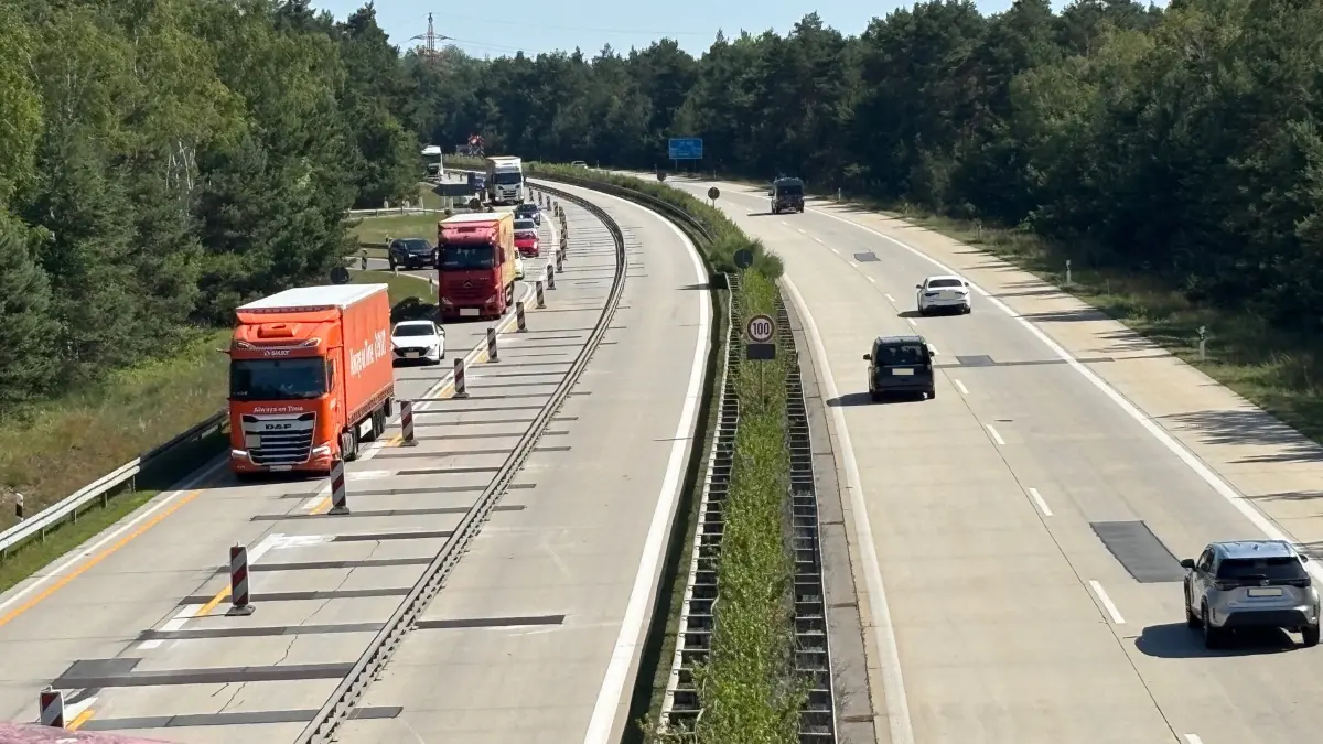 Auch an der Anschlussstelle Schwarzheide der A13 wird derzeit gebaut. Hier ist die Fahrtrichtung nach Dresden betroffen.