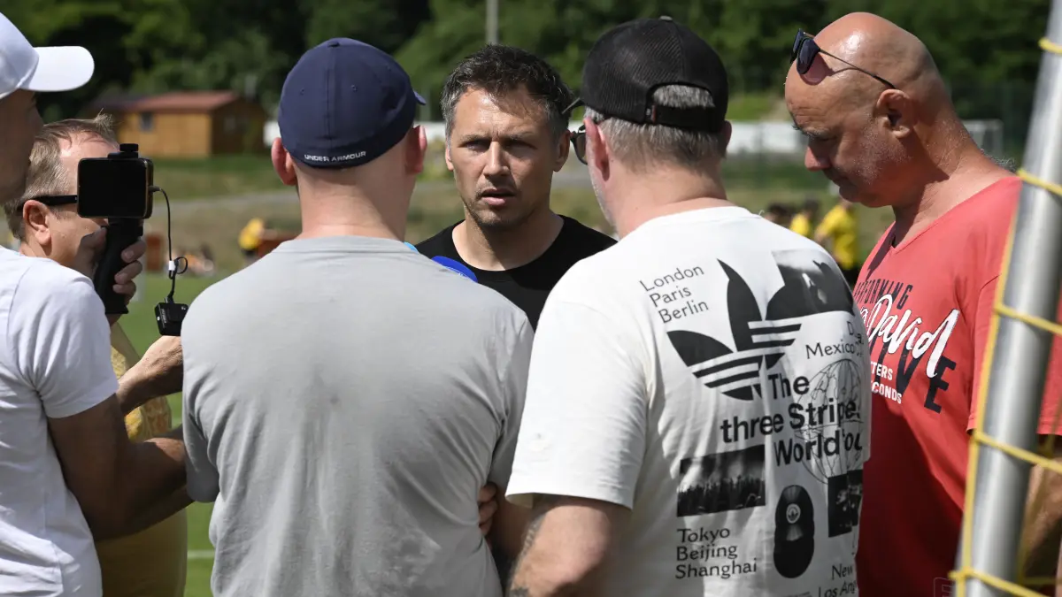 Trainingsauftakt bei Dynamo Dresden in Weinböhla: Vor 1350 Fans gab die SGD einen ersten Einblick in den Kader für die Saison 2026/27 in der 2. Fußball-Bundesliga.