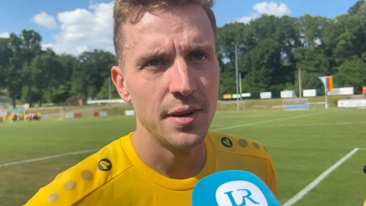 Niklas Hauptmann gab beim Trainingsauftakt von Dynamo Dresden am Donnerstag in Weinböhla die ersten Statements vor der Saison 2026/27 in der 2. Fußball-Bundesliga.