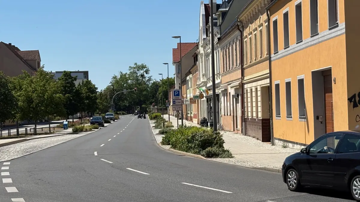 Bislang darf hier Tempo 50 gefahren werden. Das könnte sich bald ändern, dann werden die Tempo-30-Schilder montiert. Ursache ist die hohe Lärmbelastung.