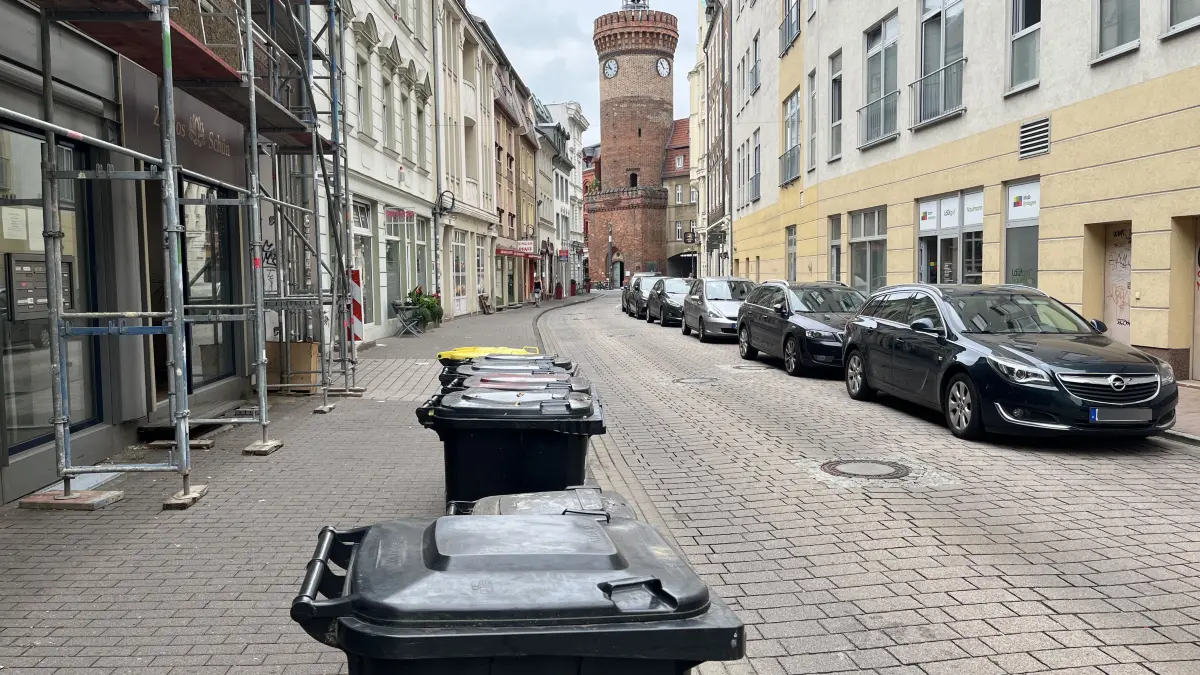 Mülltonnen in der Burgstraße: