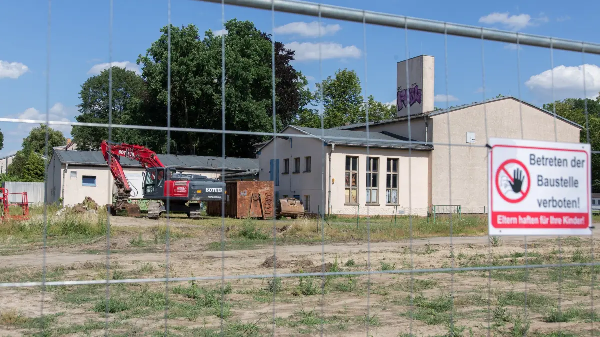 Für die Baumaßnahme Mehrzweckhalle hat das Amt Ruhland jetzt den Fördermittelbescheid erhalten.