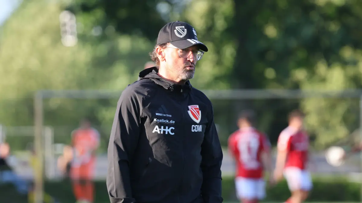 Fussball Testspiel 2026/2027 FC Energie Cottbus - VSG Altglienicke: Trainer Claus-Dieter Wollitz (Energie Cottbus)