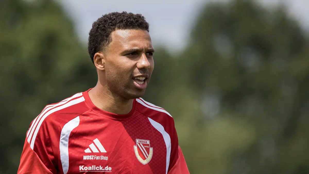 Testspiel - 2026/2027 - FC Energie Cottbus gegen Hertha BSC II: Peitz, Deutschland 04. Juli 2026:
Testspiel - 2026/2027 - FC Energie Cottbus gegen Hertha BSC II
Im Bild: Leon Guwara (Energie Cottbus)