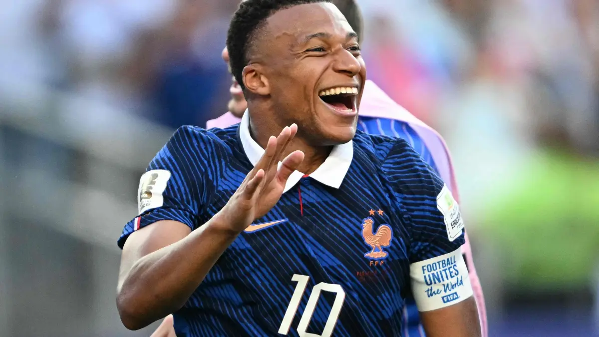 FBL-WC-2026-MATCH89-PAR-FRA: France's forward #10 Kylian Mbappe celebrates after winning the 2026 World Cup round of 16 football match between Paraguay and France at the Philadelphia Stadium in Philadelphia on July 4, 2026. (Photo by MAURO PIMENTEL / AFP)
