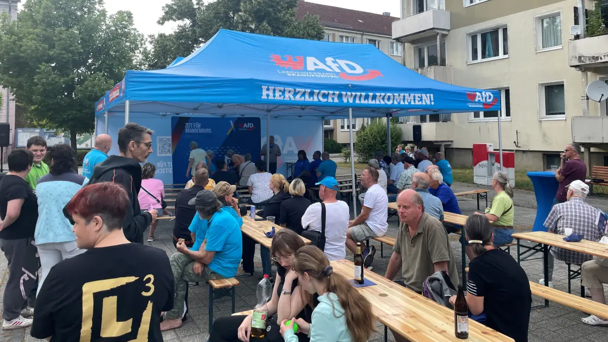 AfD-Bürgerdialog in Müncheberg. Das Format hat eine große Sichtbarkeit. SPD, CDU und Co. müssen ihre Kommunikations-Strategie ändern, wenn sie mehr wahrgenommen werden wollen.
