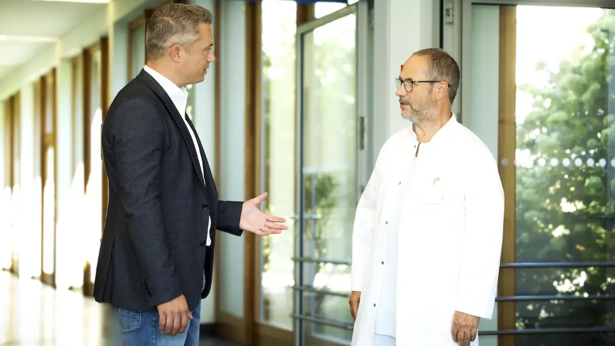 Seite an Seite für die Zukunft: SKN-Geschäftsführer Marc Bernstädt (l.) und Dr. Volkmar Hanisch.