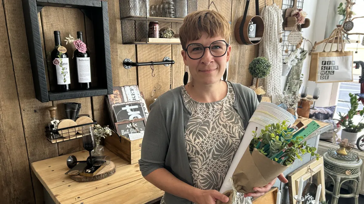 In Finsterwalde gibt es einige Möglichkeiten, Zuckertüten für den Schulanfang zu besorgen. Franziska Marschner bietet individuelle Zuckertüten zur Einschulung an. Noch sind sie weder bestückt noch bemalt. Generell gilt: Wer eine haben möchte, sollte nicht zu lange warten.