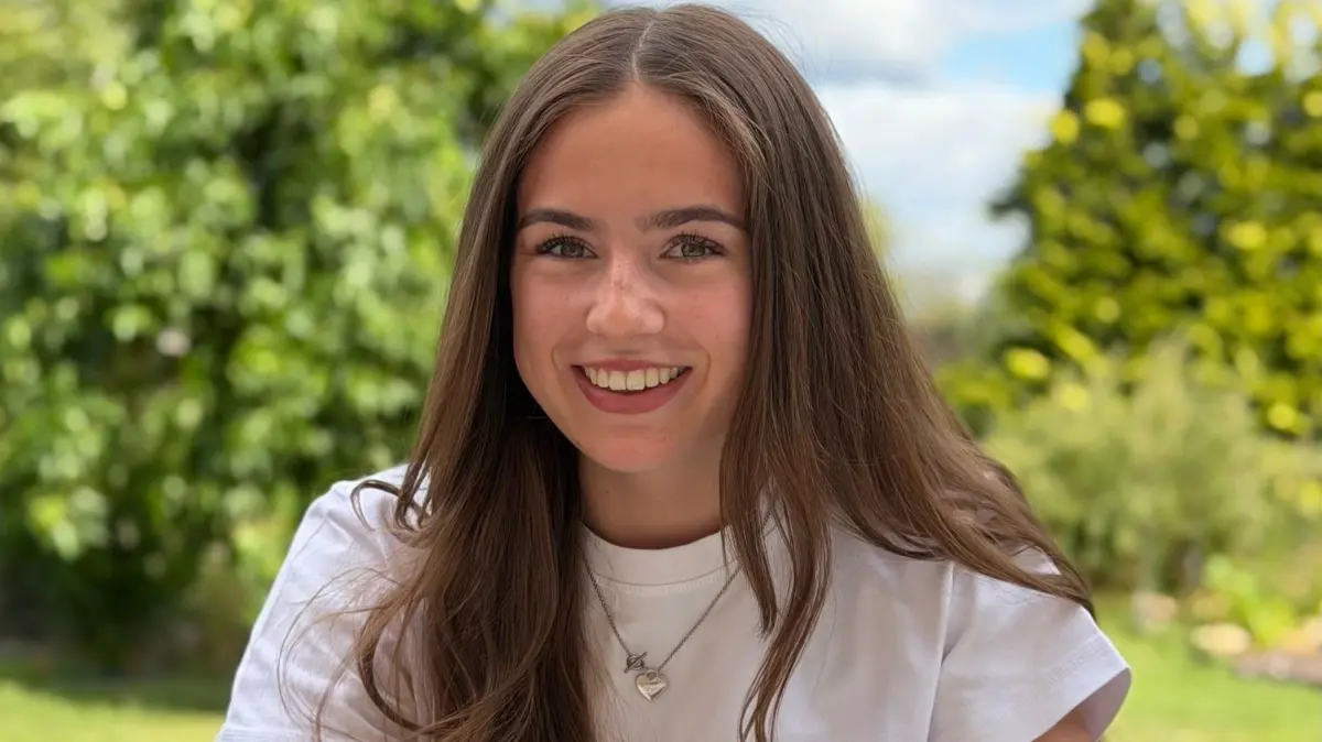 Charlotte Mahling aus Haidemühl hat 2026 ihre Abiturprüfungen am Erwin-Strittmatter-Gymnasium mit 1,0 abgeschlossen.