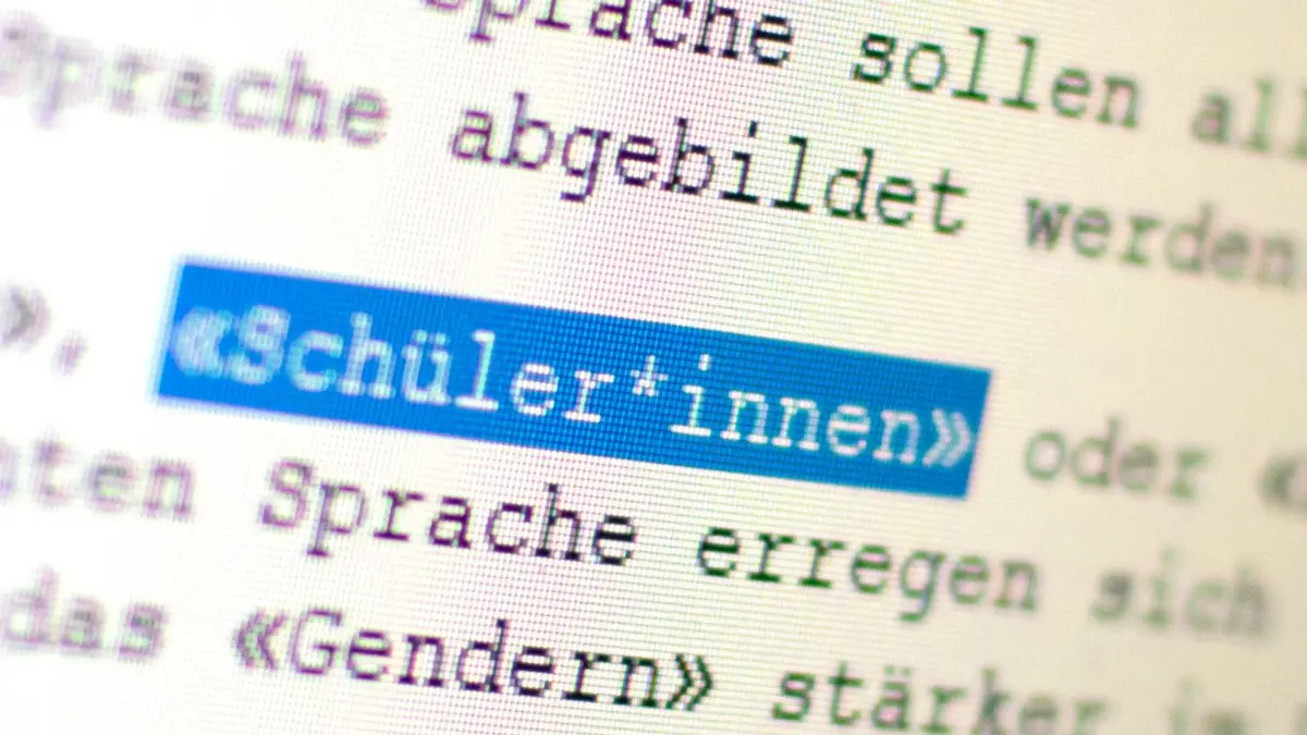 Debatte um gendergerechte Sprache: ARCHIV - 15.06.2020, Baden-Württemberg, Stuttgart: Auf einem Bildschirm ist das Wort «Schüler*innen» zu sehen. (zu dpa: «Cottbuser OB will Beschluss zu Gender-Sprachregeln stoppen») Foto: Gregor Bauernfeind/dpa +++ dpa-Bildfunk +++