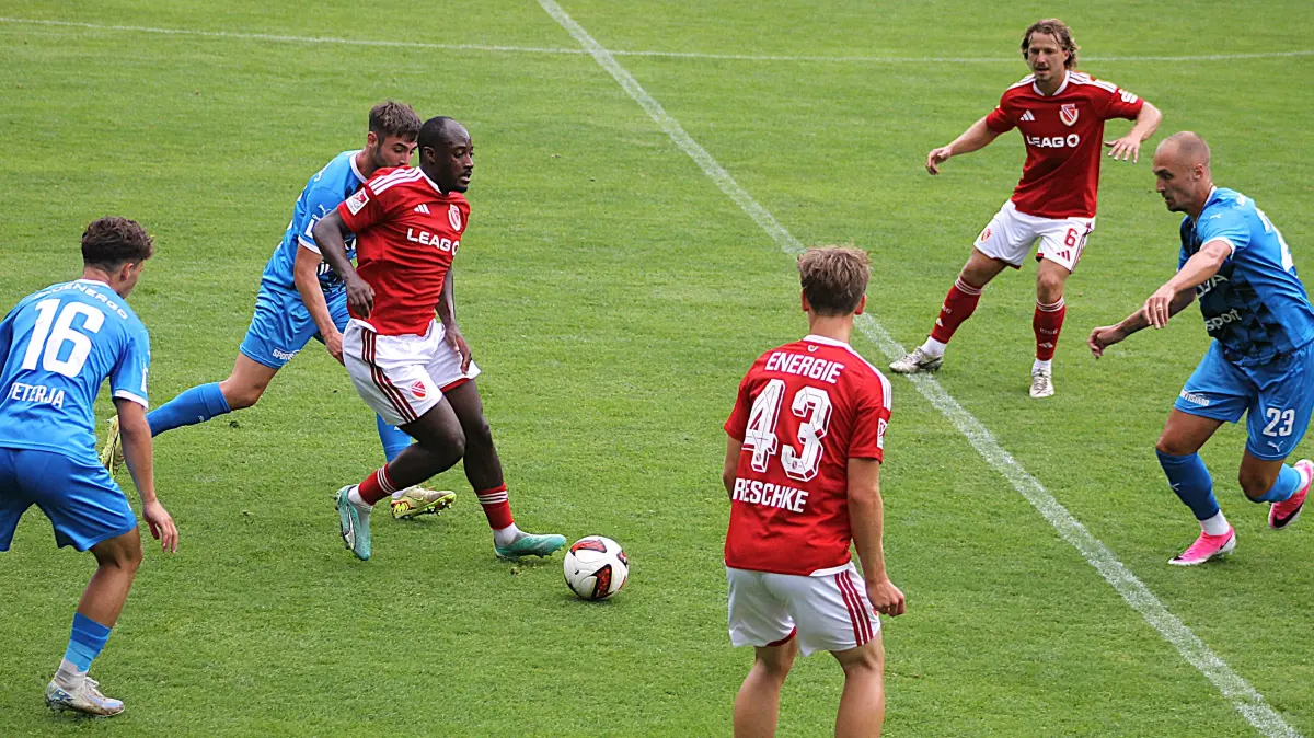Beim 2:4 gegen Mlada Boleslav blieben viele Aktionen bei Energie Cottbus nur Stückwerk. Trainer Claus-Dieter Wollitz fand danach deutliche Worte.