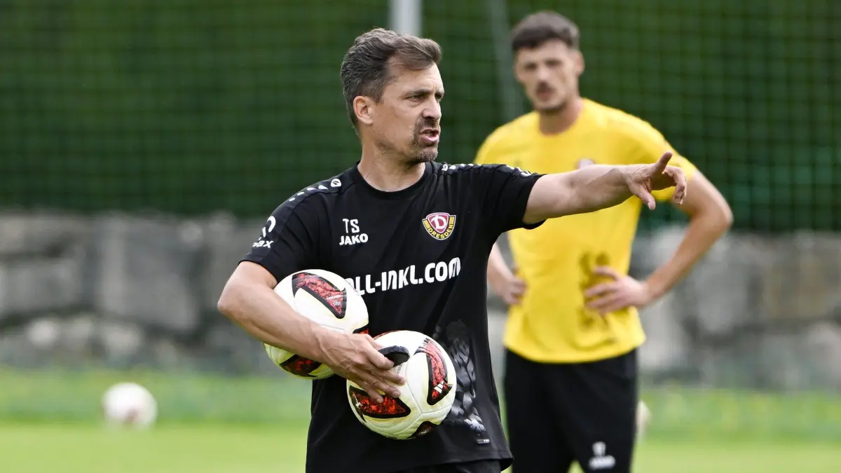 Dynamo Trainingslager Oesterreich Windischgarsten: Foto zeigt: Thomas Stamm Trainer Dynamo
Datum: 170726
Dynamo Dresden Trainingslager Windischgarsten zweiter Tag