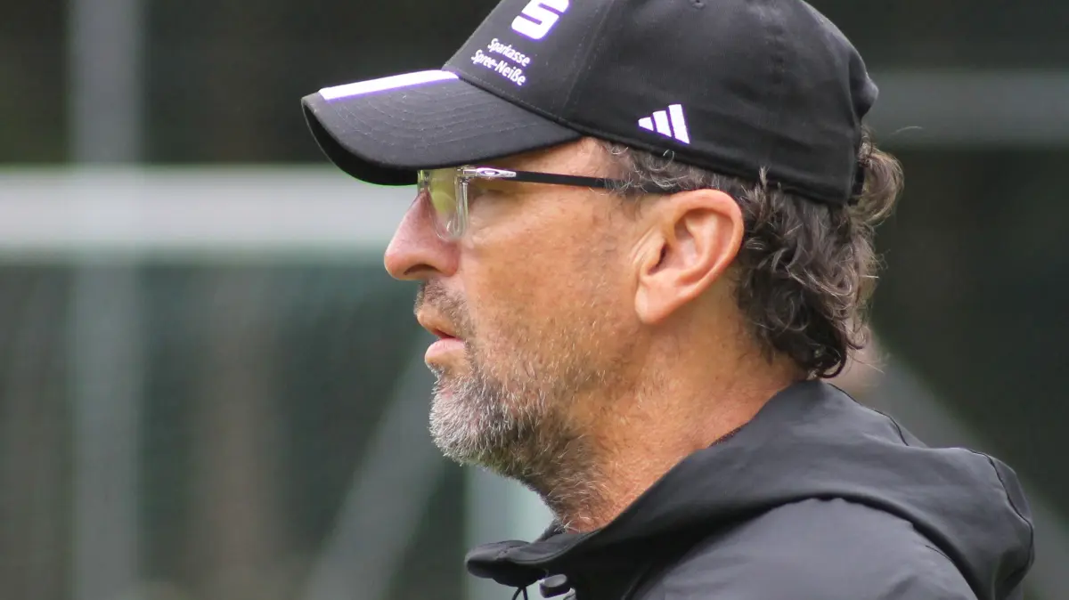 Trainer Claus-Dieter Wollitz zieht aus der Niederlage von Energie Cottbus gegen RB Salzburg weitere Erkenntnisse.
