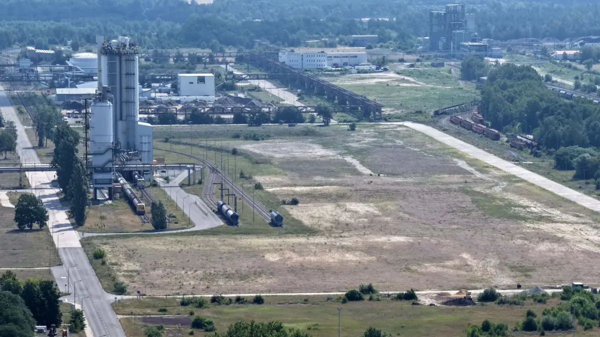 Luft Industriepark Schwarze Pumpe: Luftaufnahme vom 18. Juli 2026
Blick auf den Industriepark Schwarze Pumpe
