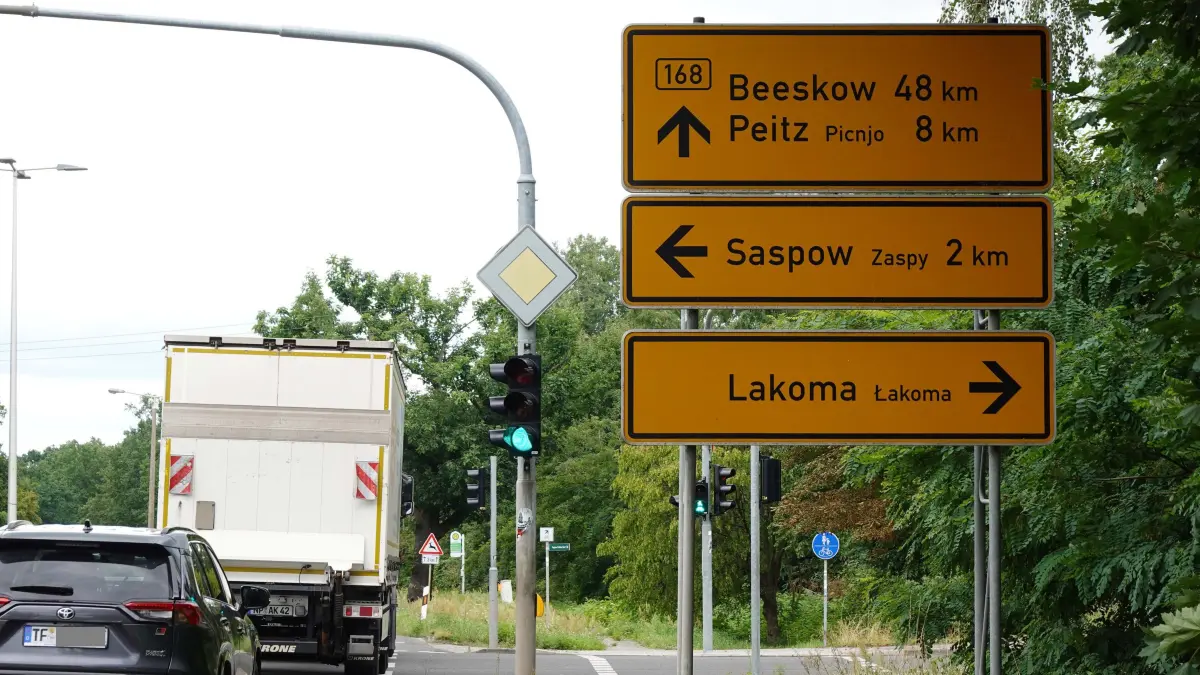 Kreuzung Lakoma: B 168: Kreuzung Lakoma Richtung Peitz