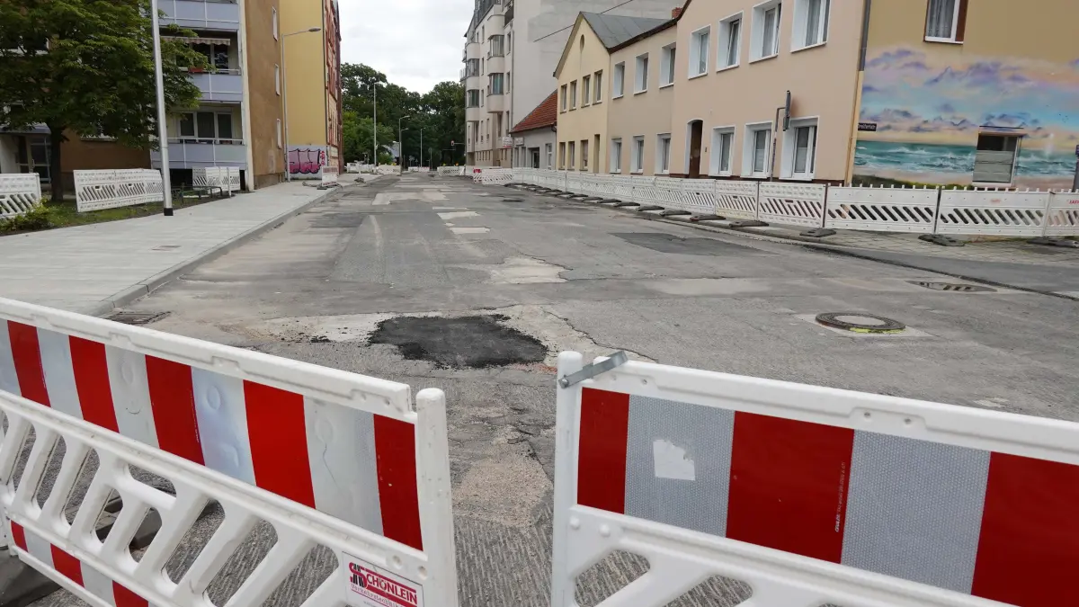 Baustelle Zimmerstrasse: Baustelle Zimmerstrasse. Hier stehen die Asphaltarbeiten demnächst an.