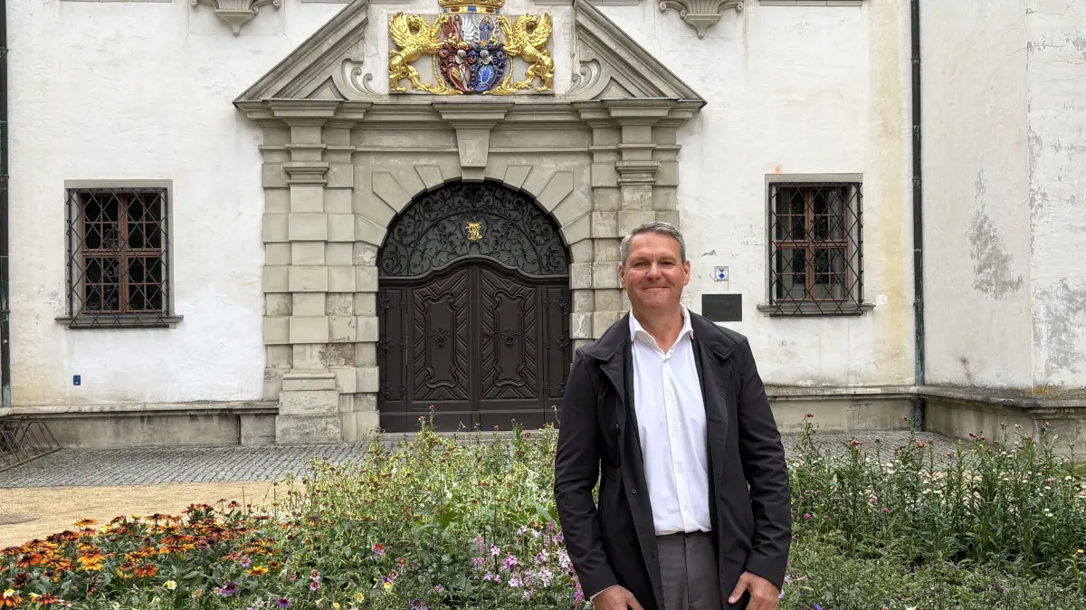 Tino Sticherling (AfD) will Bürgermeister von Bad Muskau werden. Er ist der fünfte Kandidat, der am 27. September 2026 zur Wahl stehen wird.