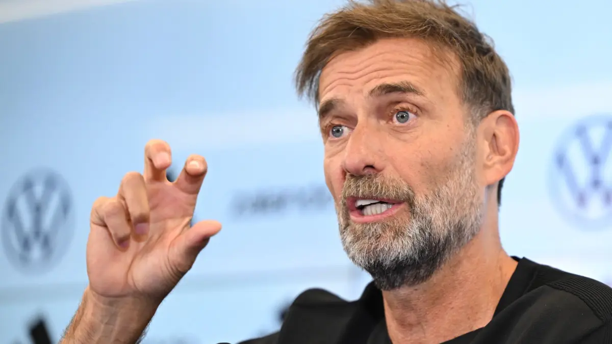 DFB-Pressekonferenz - Vorstellung neuer Bundestrainer: 24.07.2026, Hessen, Frankfurt/Main: Fußball, DFB, Nationalmannschaft, Pk zur Vorstellung des neuen Bundestrainers, Jürgen Klopp spricht bei einer Pressekonferenz. Foto: Florian Wiegand/dpa +++ dpa-Bildfunk +++