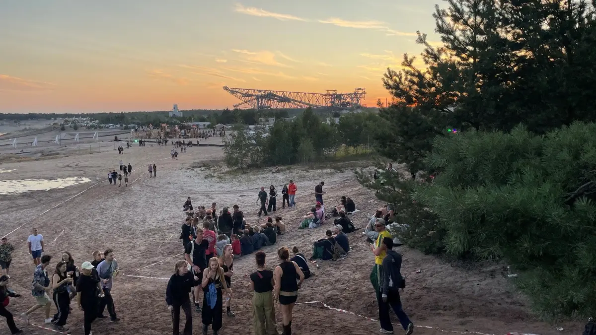 Ein Fest für alle Sinne bietet das Feel Festival den etwa 15000 Besuchern an der F60 in Lichterfeld.