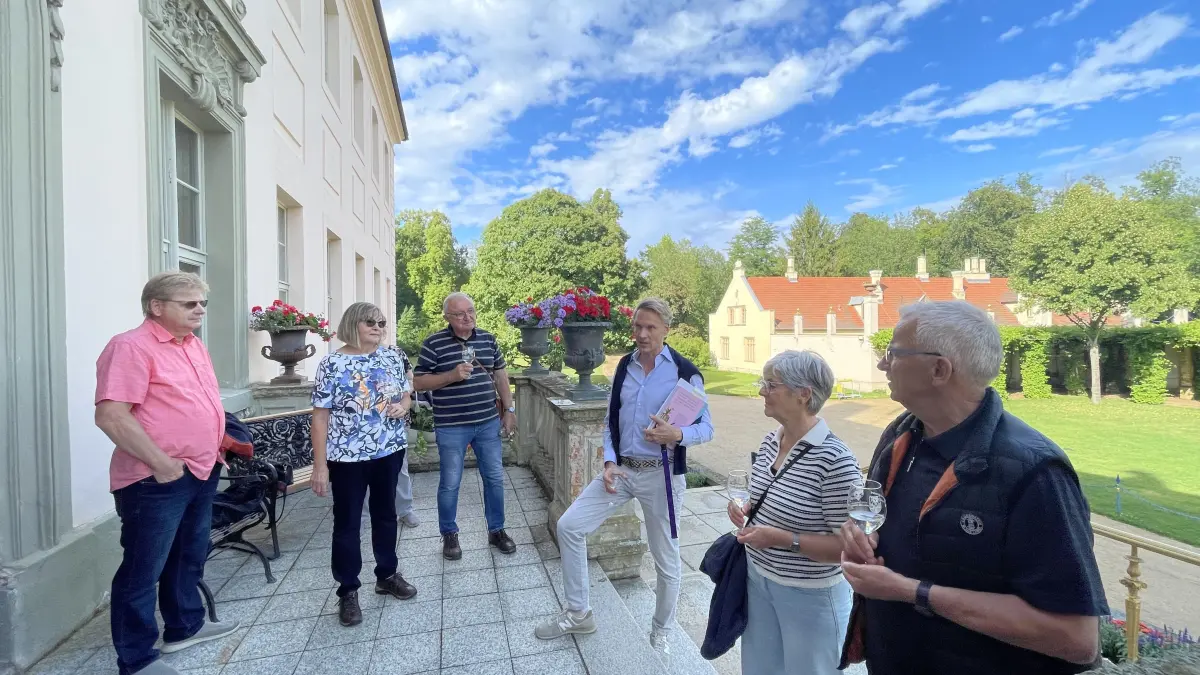 LR Leser genießen vor der Führung