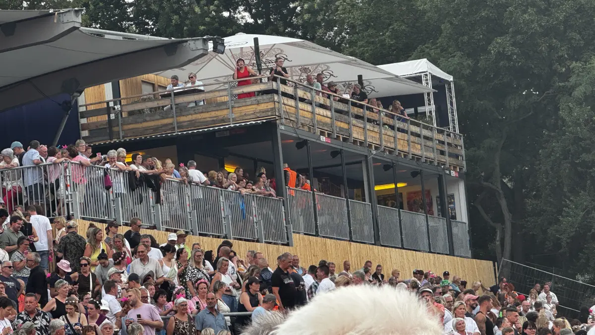 Blick auf die Bühne von ganz oben.
