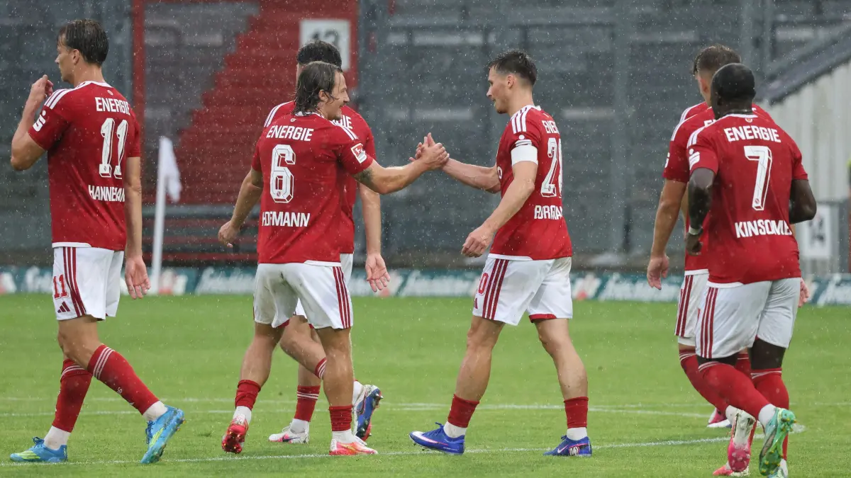 Fussball Testspiel 2026/2027 FC Energie Cottbus - SV Werder Bremen: Cottbuser Torjubel