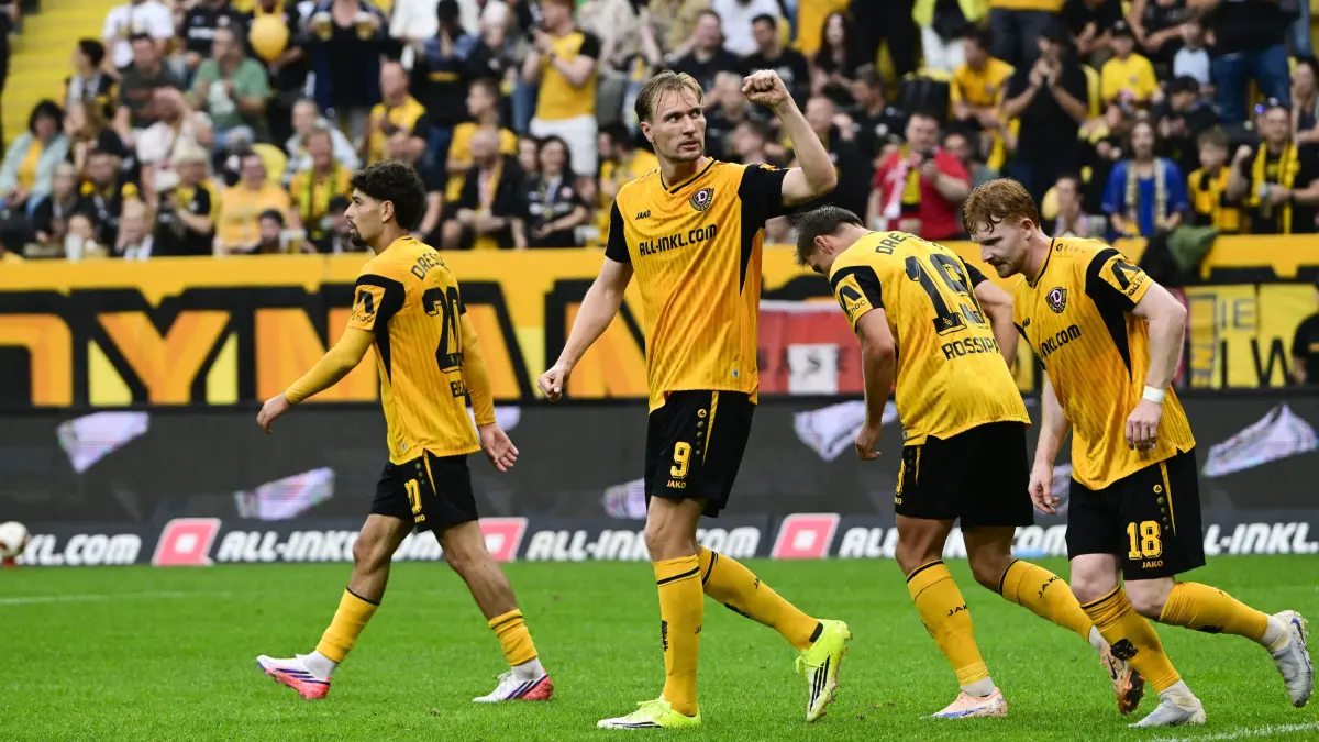 Foto zeigt: 2:1 Vincent Vermeij (Dynamo) Jubel
Datum: 010826
Dynamo Dresden Testspiel gegen Union Berlin im Harbig Stadion 2:1