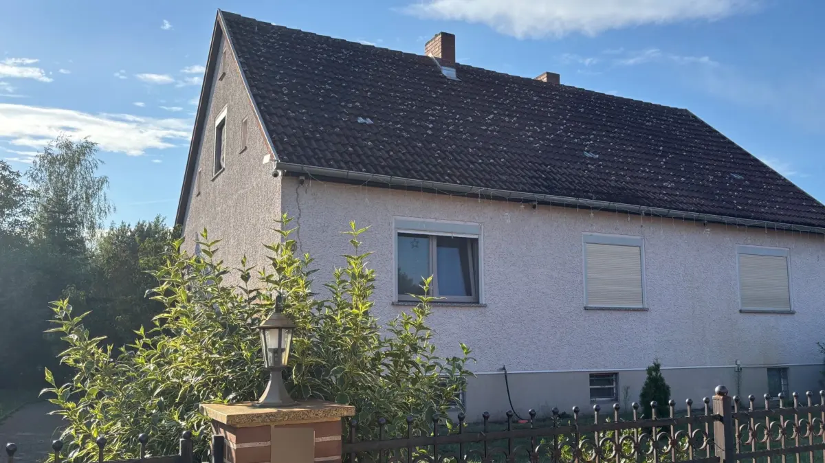 Einfamilienhaus gegenüber der Holländermühle in Straupitz soll versteigert werden.