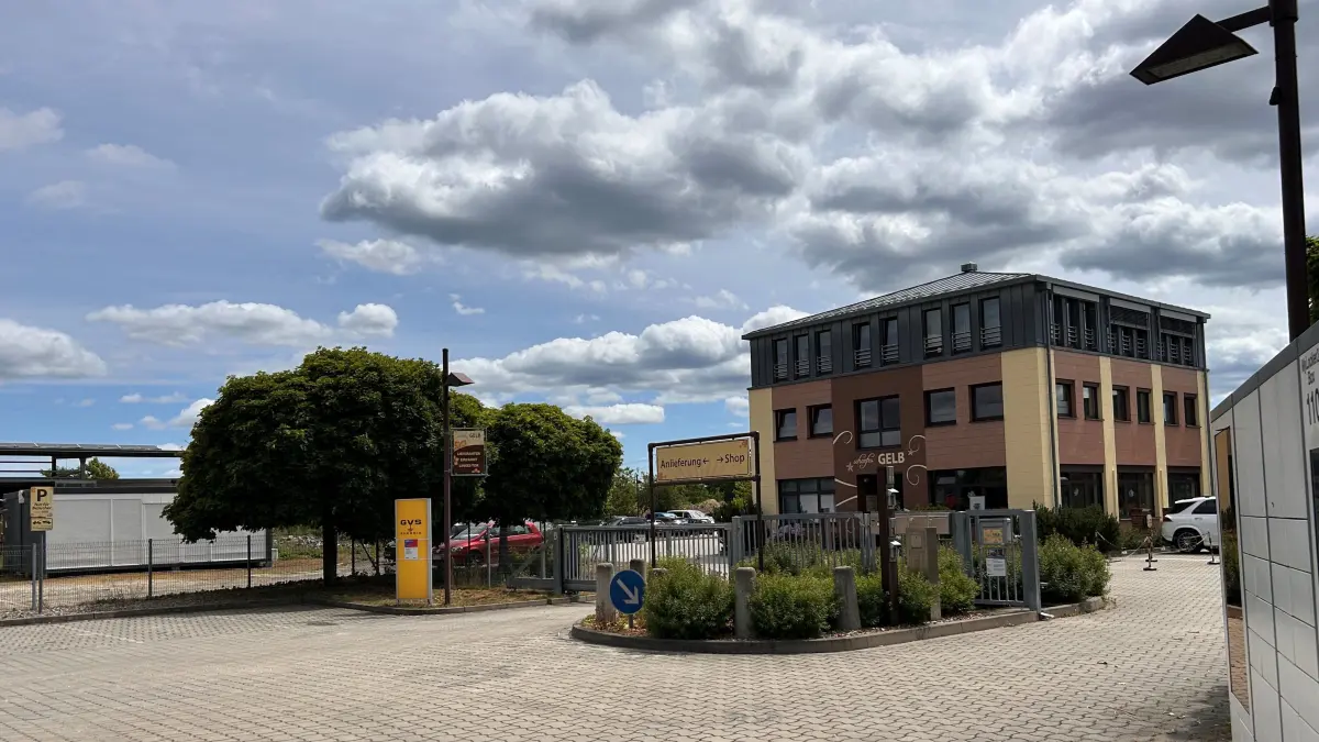 Das Gelände vom Scharfen Gelb in der Spremberger Straße in Snftenerg soll wieder ein Bus-Betriebshof werden. Aber nicht nur das.