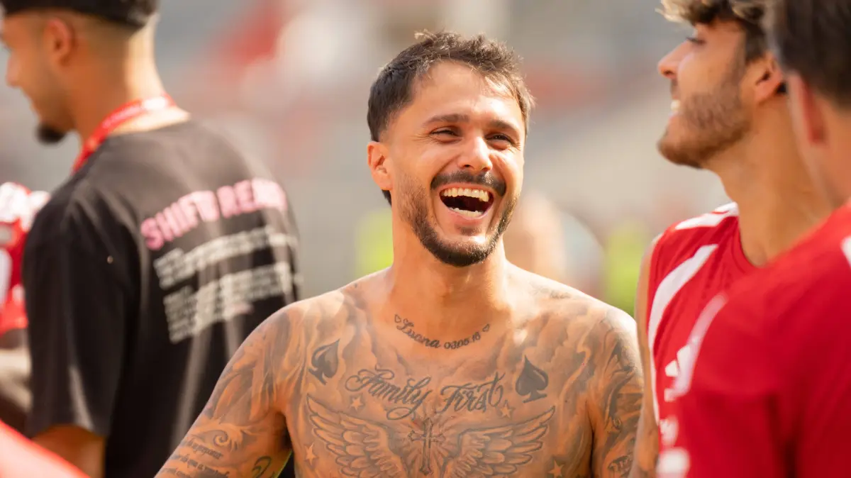 Leonardo Bittencourt strahlt: Der Rückkehrer hatte einen Einstand nach Maß und gewann beim Start in die 2. Bundesliga mit Energie Cottbus gegen Hannover 96.