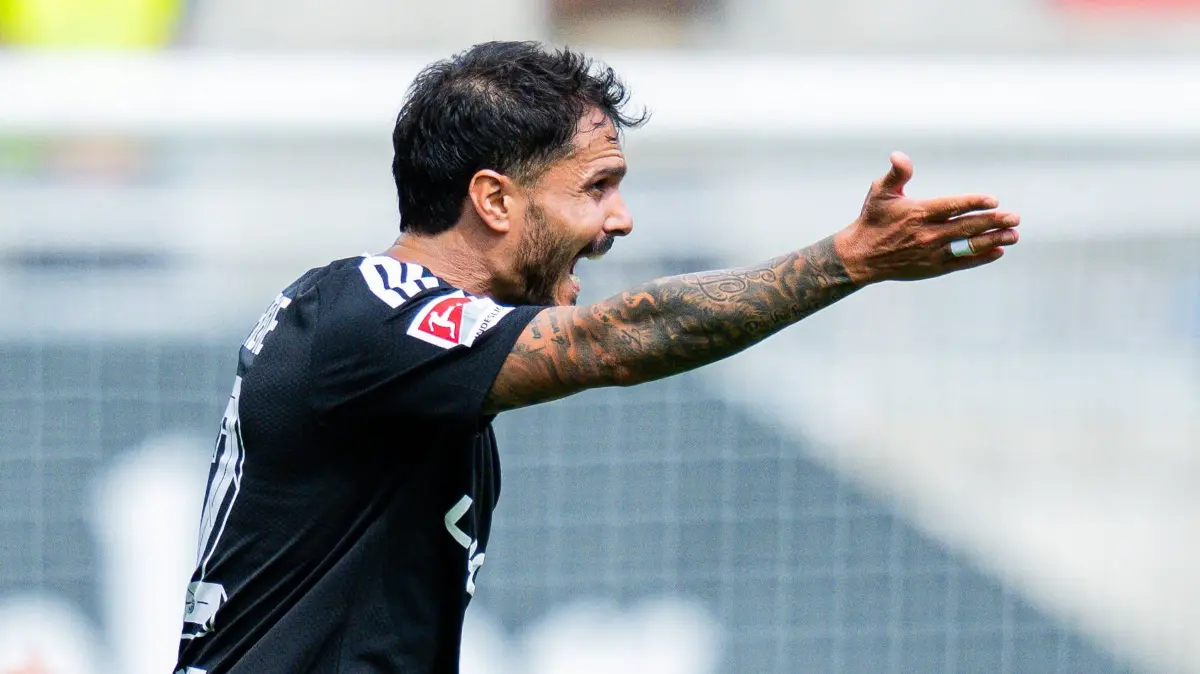 DSC Arminia Bielefeld - FC Energie Cottbus: 16.08.2026 - Fußball, 2026/2027, 2. Bundesliga, 2. Spieltag, DSC Arminia Bielefeld - FC Energie Cottbus: Leonardo Bittencourt Cottbus DFL REGULATIONS PROHIBIT ANY USE OF PHOTOGRAPHS AS IMAGE SEQUENCES AND/OR QUASI-VIDEO. *** August 16, 2026 Soccer, 20262027, 2. Bundesliga, Matchday 2, DSC Arminia Bielefeld vs. FC Energie Cottbus, Leonardo Bittencourt, Cottbus. DFL regulations prohibit any use of photographs as image sequences and/or quasi-video.