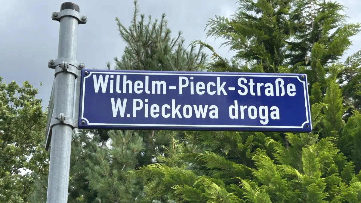 Die Wilhelm-Pieck-Straße in Cottbus ist eine der Straßen mit DDR-Geschichte, deren Umbenennung gefordert wird.