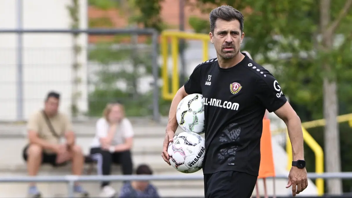 Foto zeigt: Thomas Stamm Trainer Dynamo
Datum: 190826
Dynamo Dresden Training im Trainingszentrum TZ AOK plus Walter-Fritzsch-Akademie 2. Liga