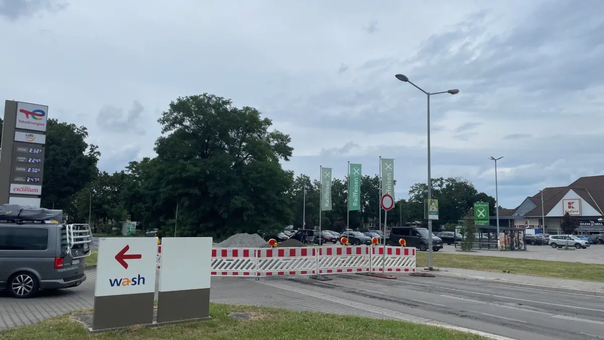 An der B 96 ist die Sonnewalder Straße in Finsterwalde ab Kaufland bis Münchhausen voll gesperrt.
